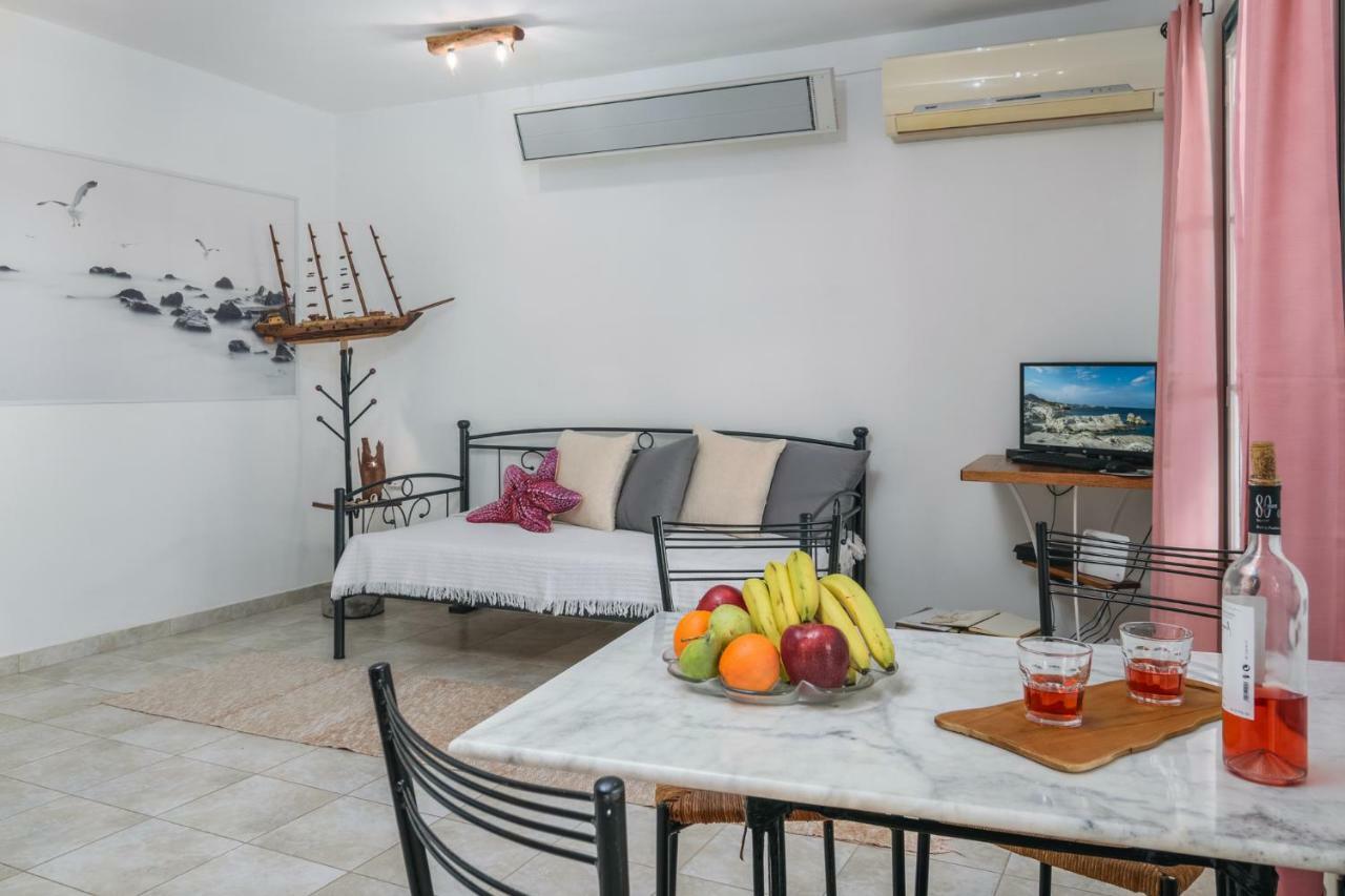 Zanart Maisonette Tripiti Exterior photo